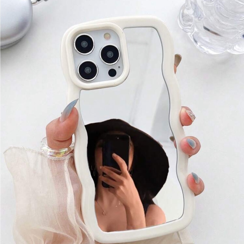 Wavy Mirror Protective Phone Case